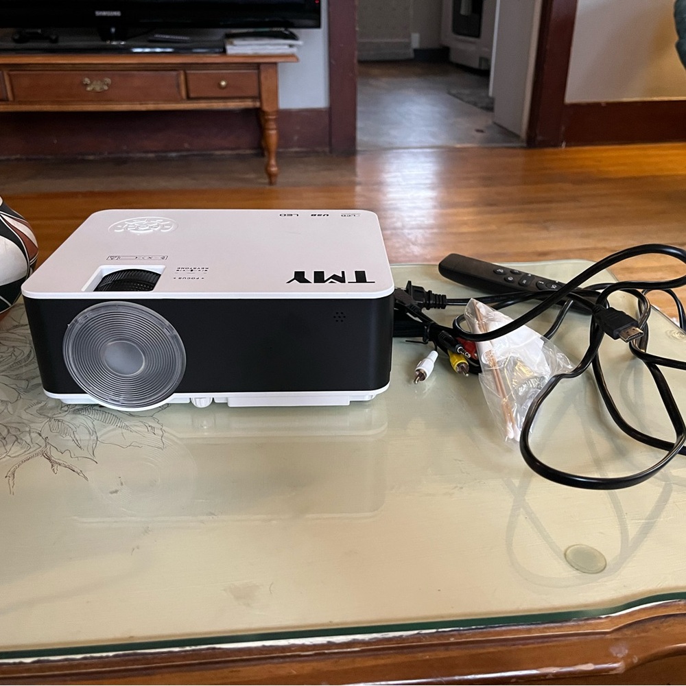 TMY Projector with Remote